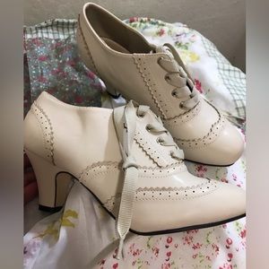 Graham Street retro oxford style